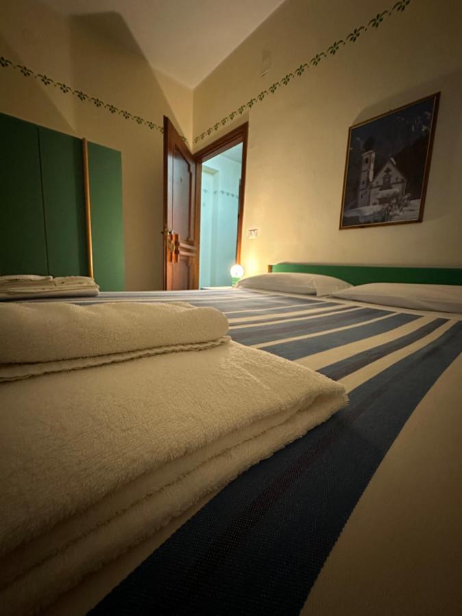 Hotel Atena Чиро-Марина Екстер'єр фото