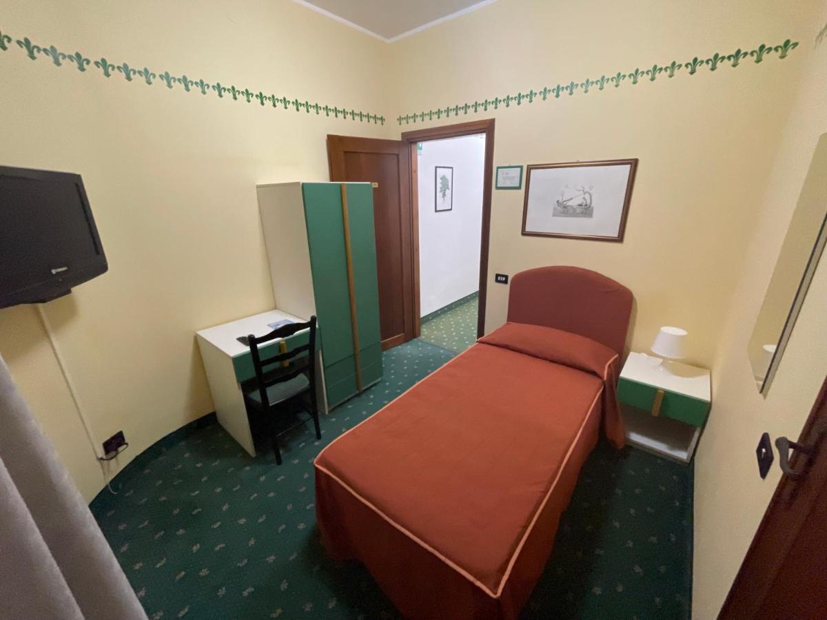 Hotel Atena Чиро-Марина Екстер'єр фото