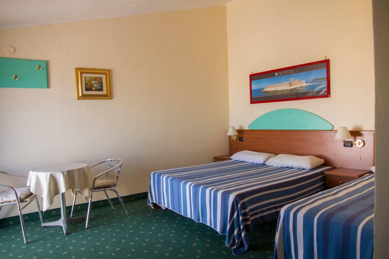 Hotel Atena Чиро-Марина Екстер'єр фото