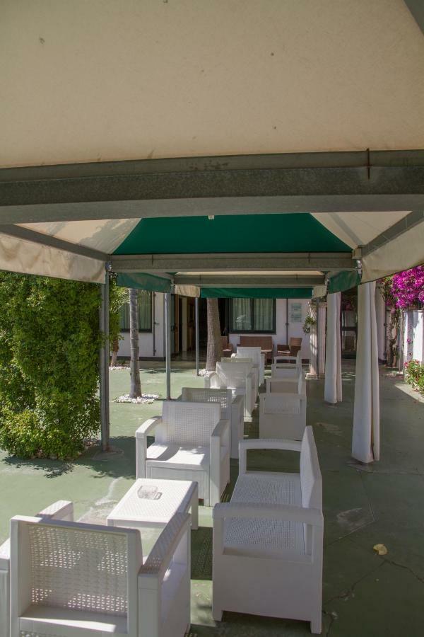 Hotel Atena Чиро-Марина Екстер'єр фото