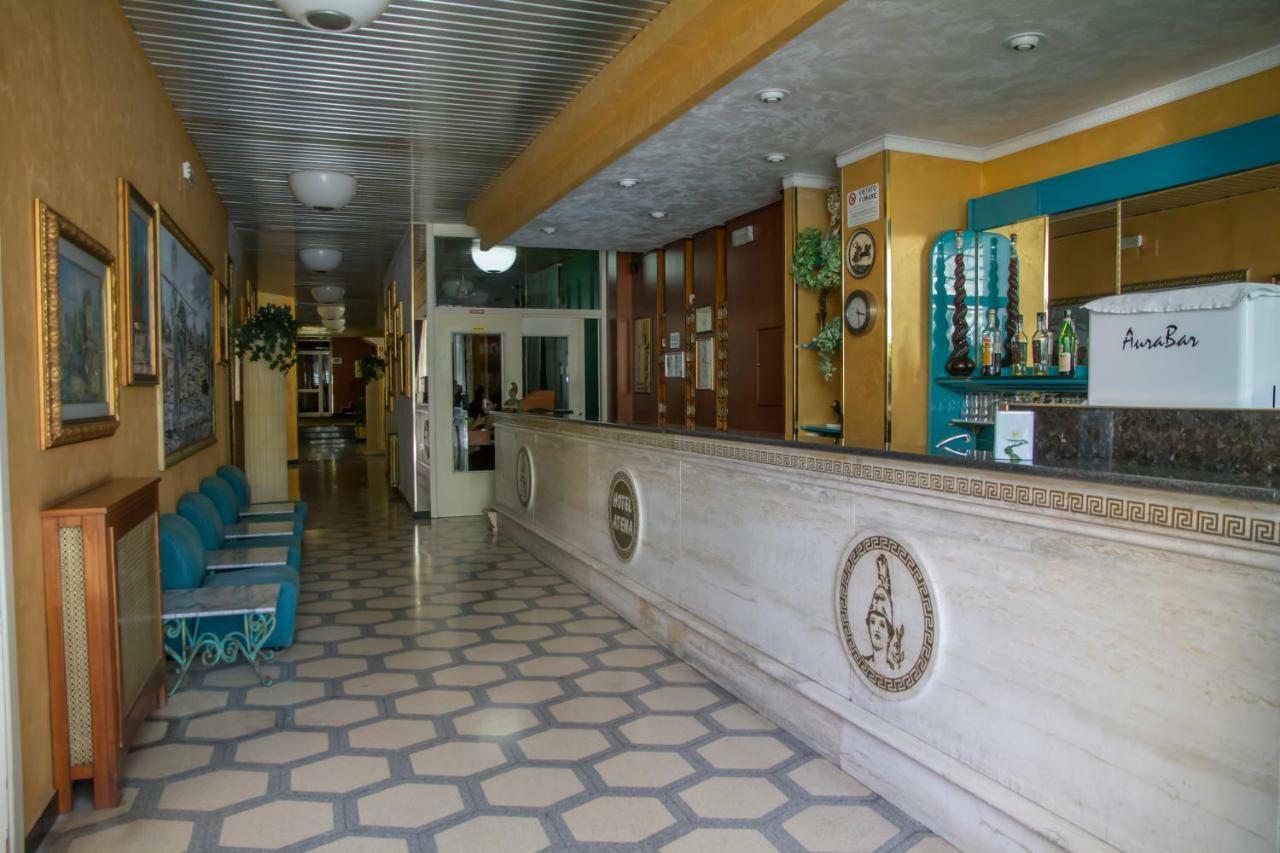Hotel Atena Чиро-Марина Екстер'єр фото
